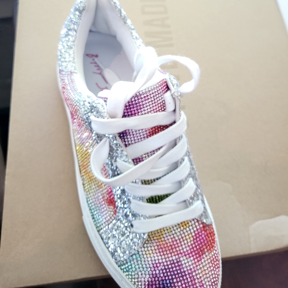 Betsey Johnson Size 6 Sneakers